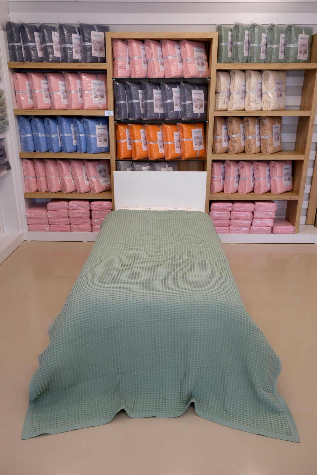ETEHOMETEX HAVUZLU PİKE TEK KİŞİLİK 160X240CM YEŞİL 8696474232076