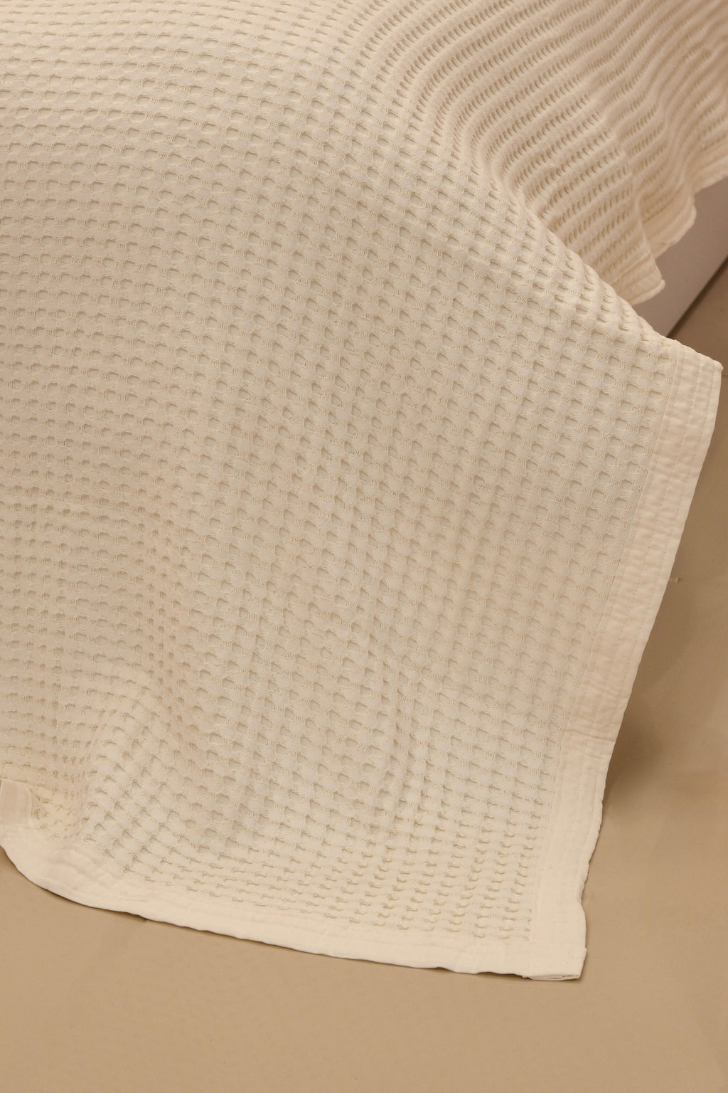 ETEHOMETEX HAVUZLU PİKE TEK KİŞİLİK 160X240CM KREM 8696474232079